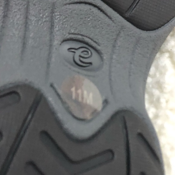 Easy Spirit Navy Slip On Shoes With Sparkle Detail Size 11 - Picture 6 of 7